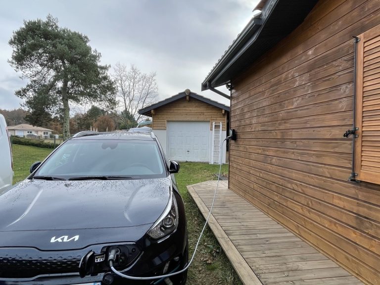 Installation-borne-recharge-sécurisée-maison-individuelle