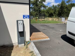 Borne-recharge-maison-installation-qualité